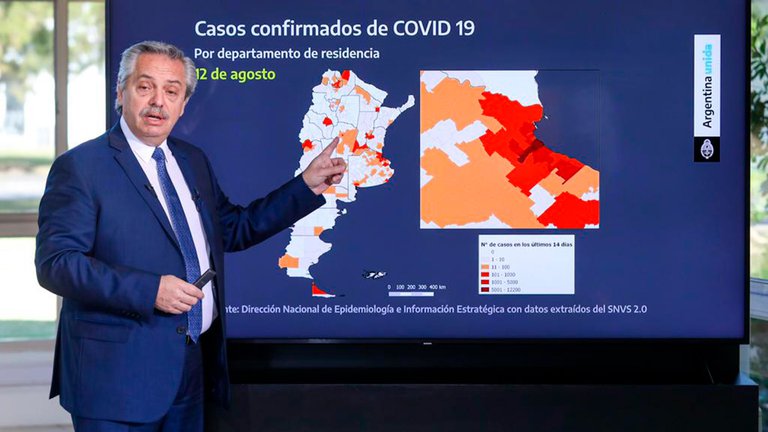  Los gráficos que usó el Fernández para explicar la nueva etapa de la cuarentena