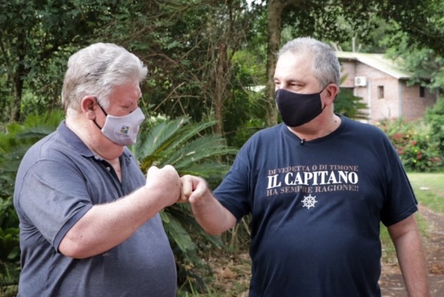  “El bambú es la madera del futuro en Misiones”, consideró Passalacqua en visita a productores de San Ignacio