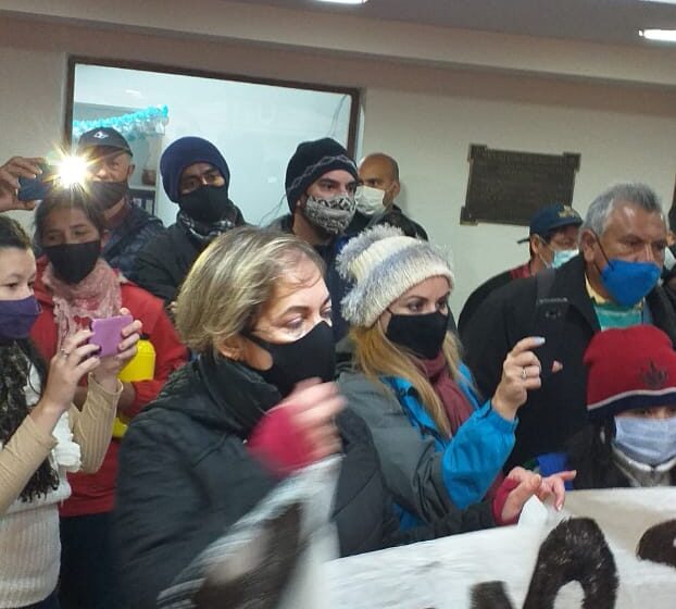  «En las elecciones la gente les abre las puertas de sus casas ¿Por qué los concejales no fueron solidarios con nosotros?», expresó Celia Duarte vecina que estuvo presente en la protesta en el HCD