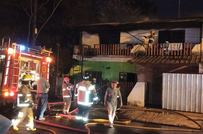  Incendio de vivienda en el barrio Riveras del Paraná