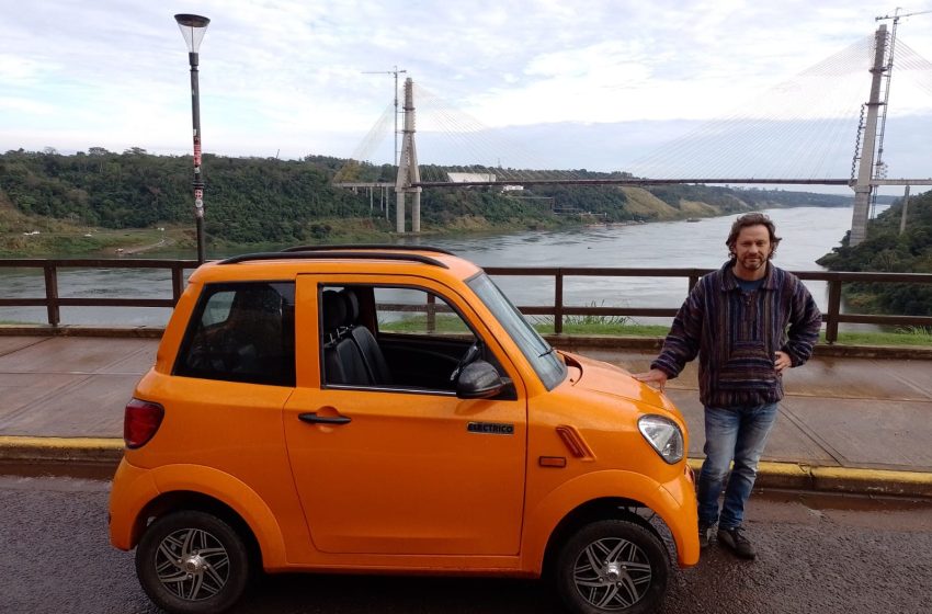  Un vecino de Iguazú adquirió el primer auto 100% eléctrico de Misiones