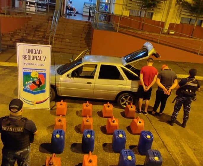  La Policía secuestró 450 litros de combustible transportados irregularmente en un vehículo