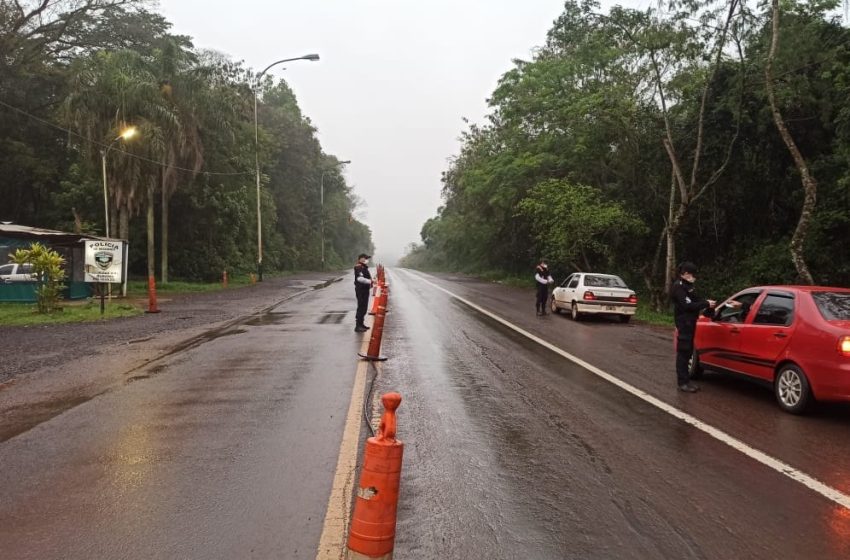  Coimas: Dos policías de Iguazú denunciados por turistas chilenos fueron apartados de sus cargos y detenidos