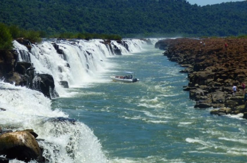  Autorizan líneas directas de colectivos entre las Cataratas del Iguazú y los Saltos del Moconá