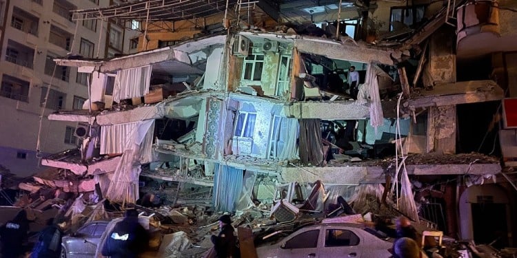 Más de 600 muertos por un devastador terremoto de 7,8 de magnitud en Turquía y Siria