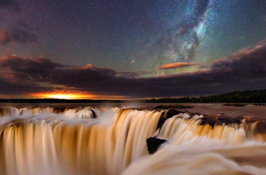  Desde hoy hasta el sábado 8 están agotadas las entradas para los paseos bajo la luz de la luna llena en Cataratas