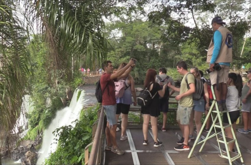  «Entre lunes y domingo ingresaron al Parque Nacional Iguazú unos 40.600 visitantes», expresó Claudio Sacramento
