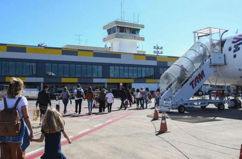  Aeropuerto de Foz do Iguaçu triplica la llegada de pasajeros chilenos y amplía ruta a Santiago