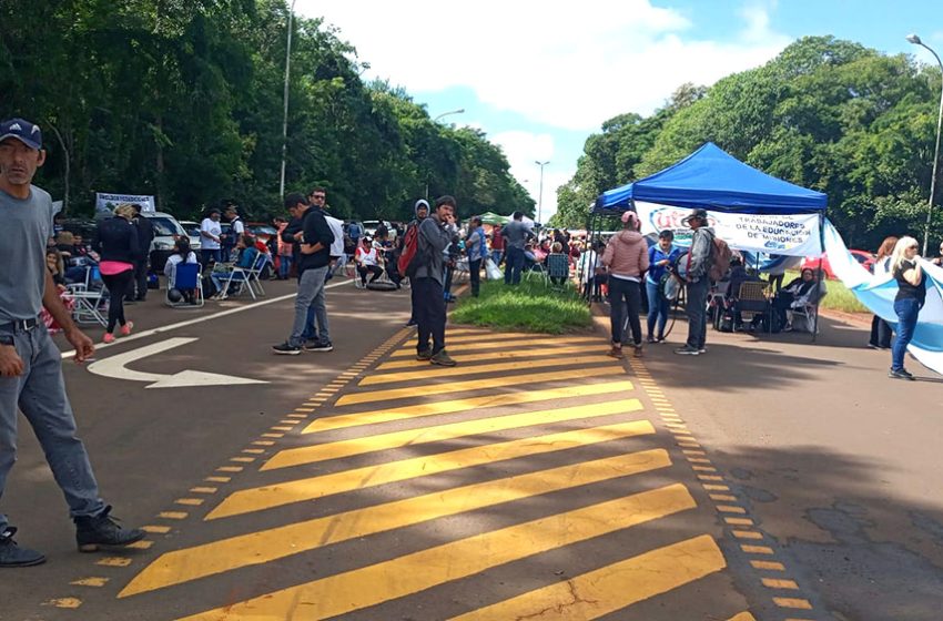  El Frente de Trabajadores en Lucha tiene previsto cortar el acceso a Iguazú y Cataratas el día 24 y 25 de Mayo