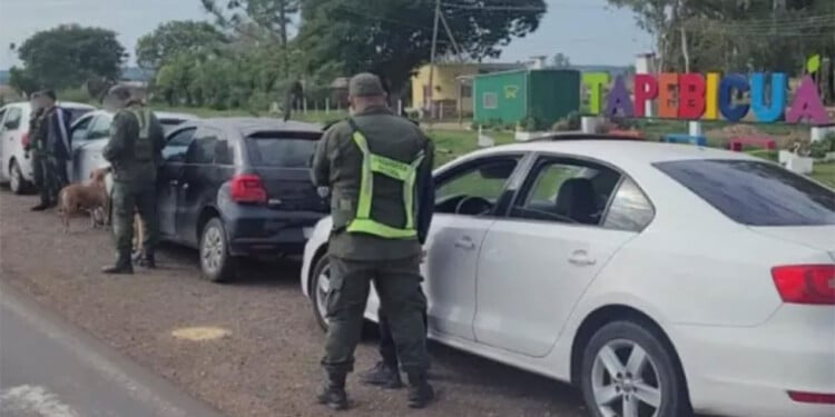  Incautan en Corrientes cuatro autos que eran trasladados ilegalmente a Misiones