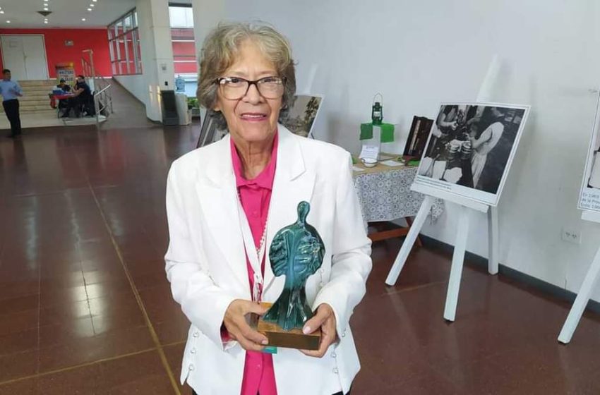  María Esther Rolón recibió la distinción «Ángel de la Selva»