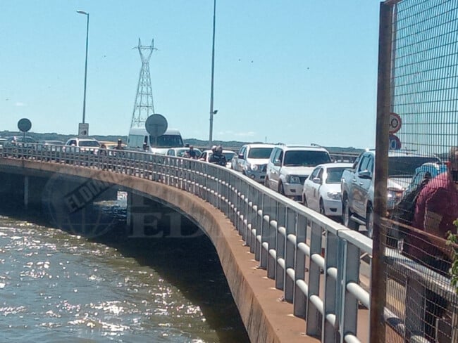  Desde este jueves, Paraguay volverá a prohibir las filas sobre el puente San Roque