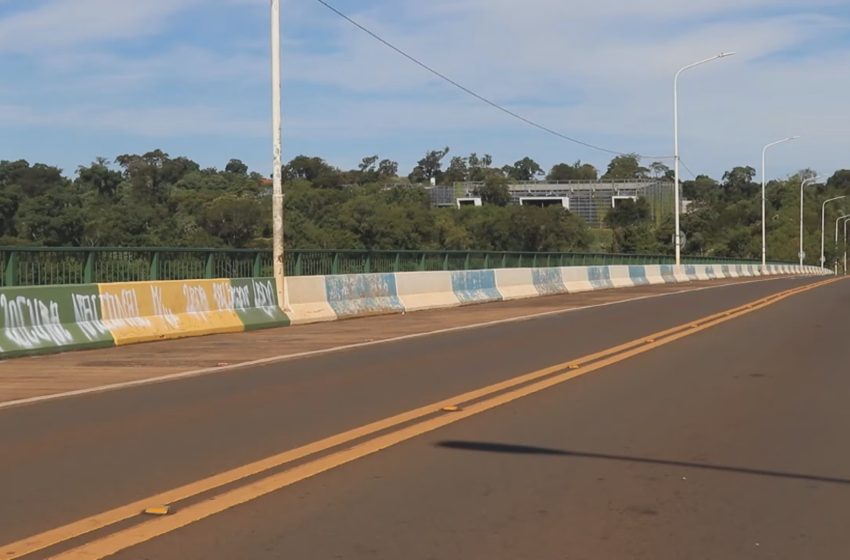  Guías de turismo de Argentina y Brasil pintarán del Puente Tancredo Neves