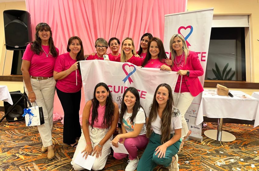  Iguazú se tiñe de rosa en Octubre para concientizar sobre el cáncer de mama y de útero
