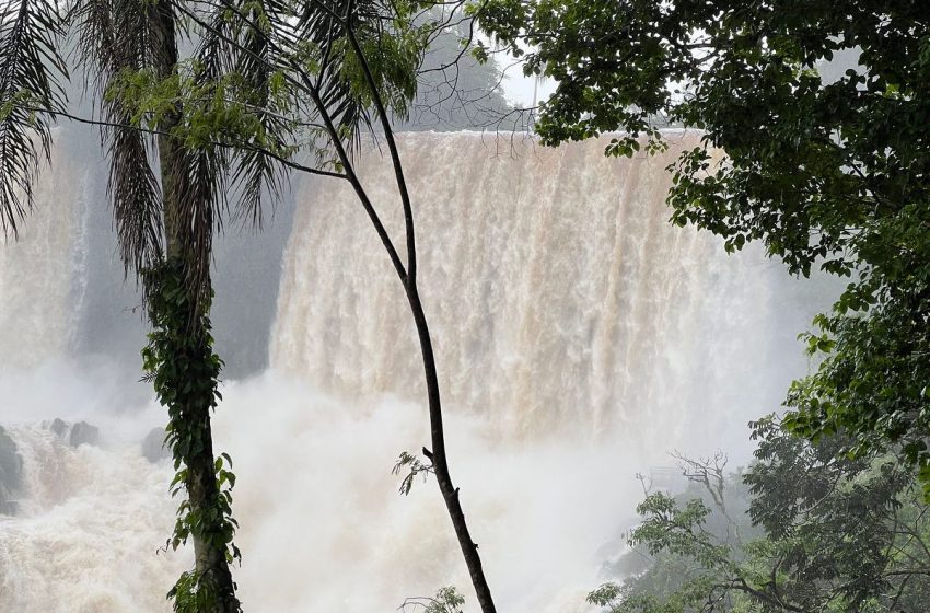  Evaluación de caudal en las Cataratas del Iguazú revela cifras extraordinarias