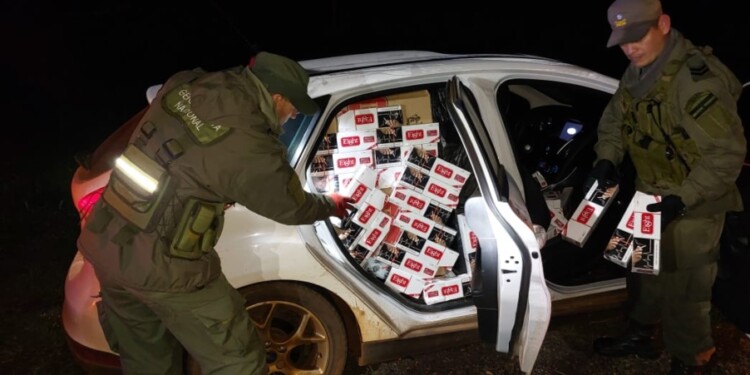  Gendarmes secuestraron cigarrillos de contrabando y fueron atacados a tiros