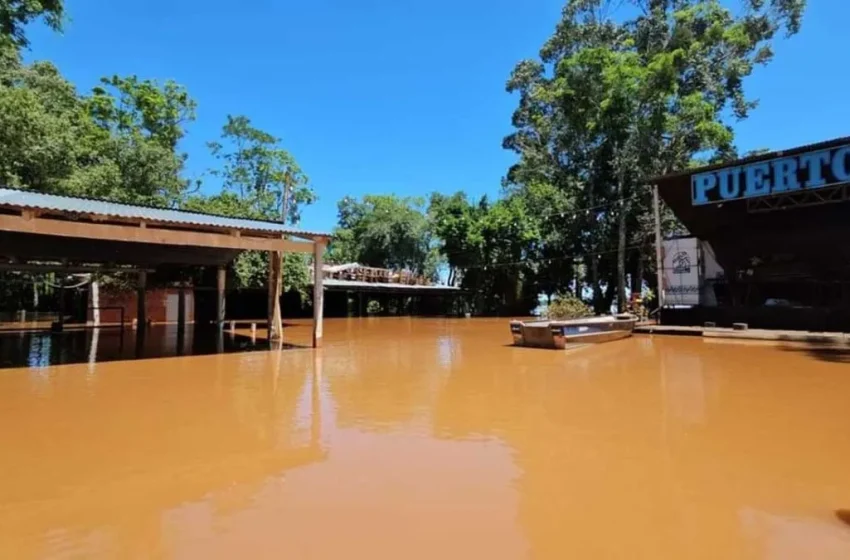  El río Uruguay baja pero las familias aún siguen evacuadas en El Soberbio