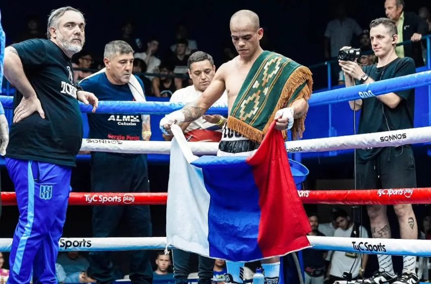  Excelente presentación de boxeadores misioneros en la Federación Argentina de Box con debut profesional