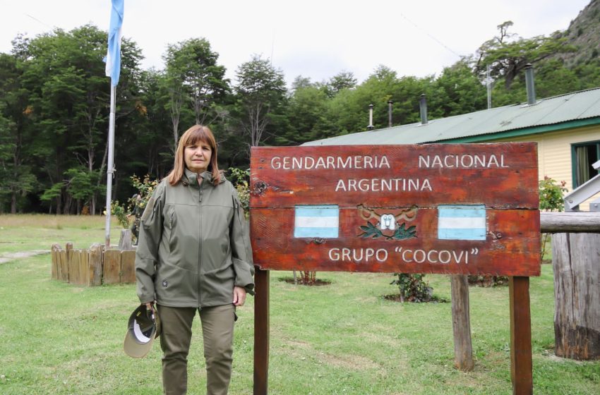  Patricia Bullrich visitó al Grupo Cocoví de Gendarmería Nacional, ubicado en un lugar inhóspito de Santa Cruz