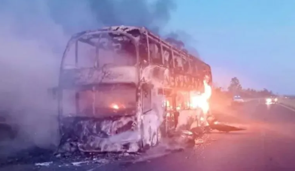  Incendio del colectivo en la ruta: “La puerta estaba abierta, si no iba a ser otra la historia”