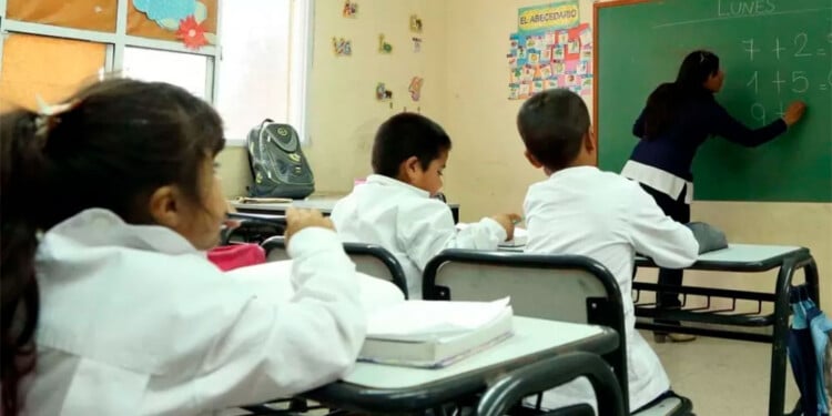  Malestar por cambio clave para los docentes suplentes de Misiones: “No va a haber calidad educativa”
