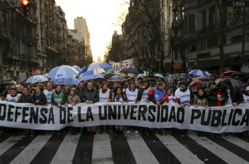  Estudiantes, opositores y la CGT marcharán en defensa de las universidades