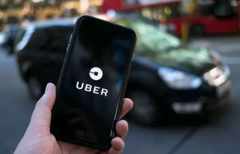  «Posadas que pretende ser turística ha dado un paso gigante con la llegada de Uber», expresó Gustavo Añibarro