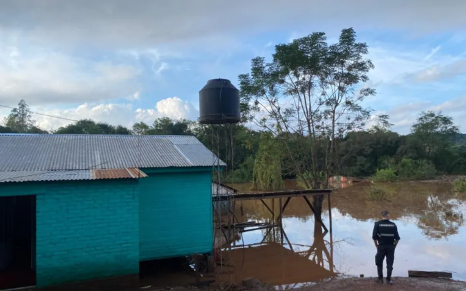  Continúa en descenso el río Uruguay