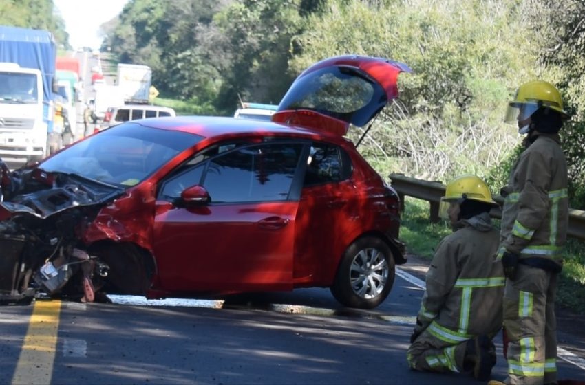  Siniestro vial en Ruta Nacional 12: Un vehículo colisiona con guardarraíl