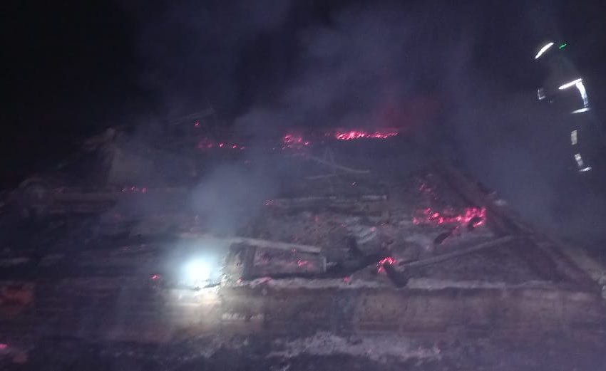  Incendio en vivienda de las 2000 hectáreas deja daños materiales