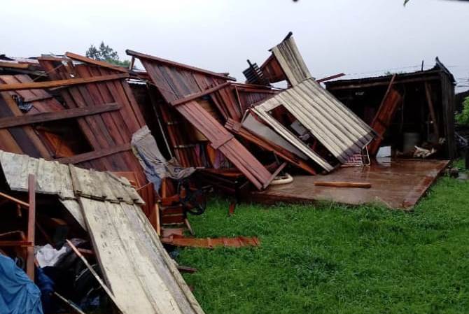  Misiones: Fuerte temporal afecto a la localidad de San Javier