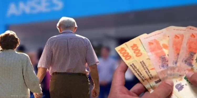  Jubilados y pensionados recibirán un incremento de poco más del 4%