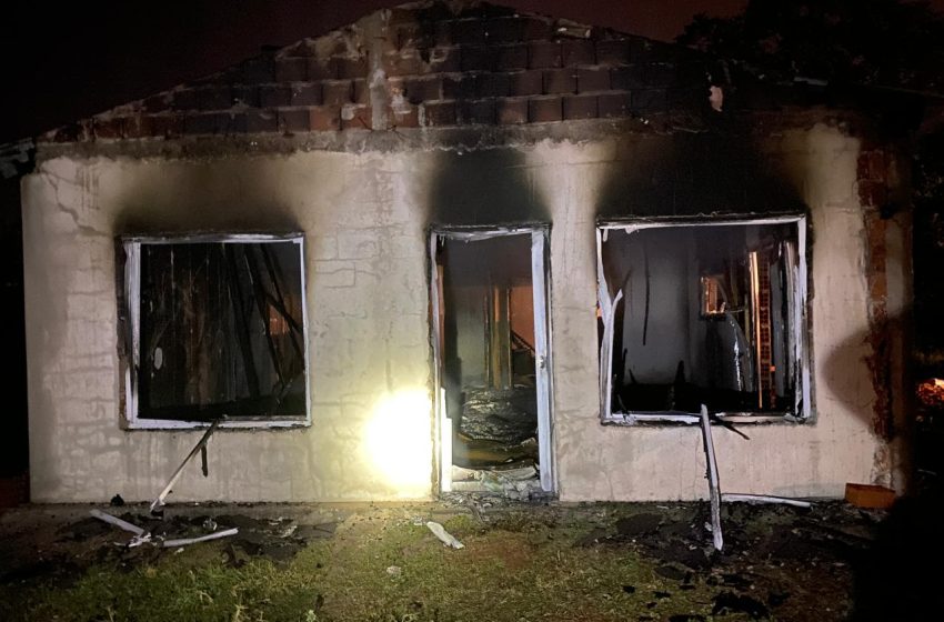  Familia de Puerto Iguazú pierde su vivienda en incendio