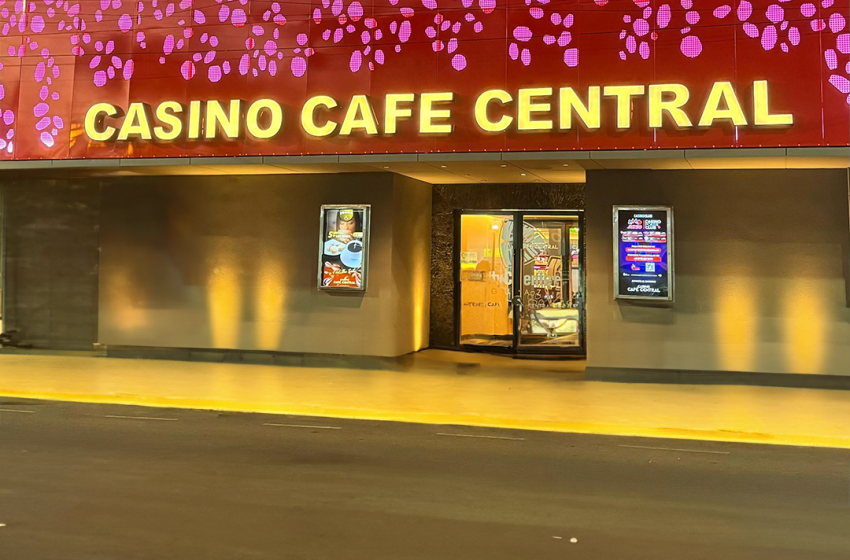  Despedí el año en Casino Café Central, y recibí el nuevo año en el After Party en Club Nova