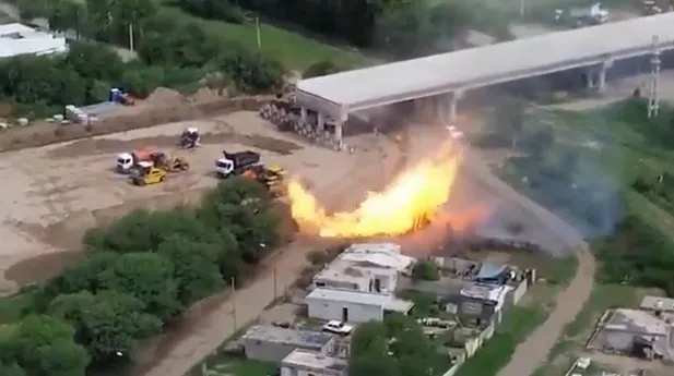  Brutal explosión en un gasoducto en Córdoba: hay al menos cinco heridos y tres casas destruidas