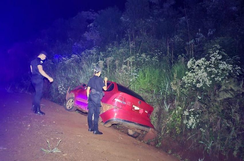 Ebrio despistó con su auto y terminó con lesiones