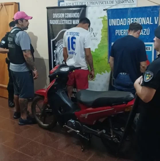 Robaron una moto en Wanda y los detuvieron en Puerto Esperanza