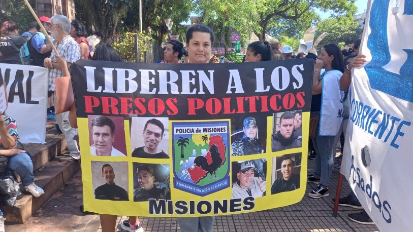 Policías acusados de sedición: madre de los Arrieta pide aclaraciones sobre la situación de sus hijos