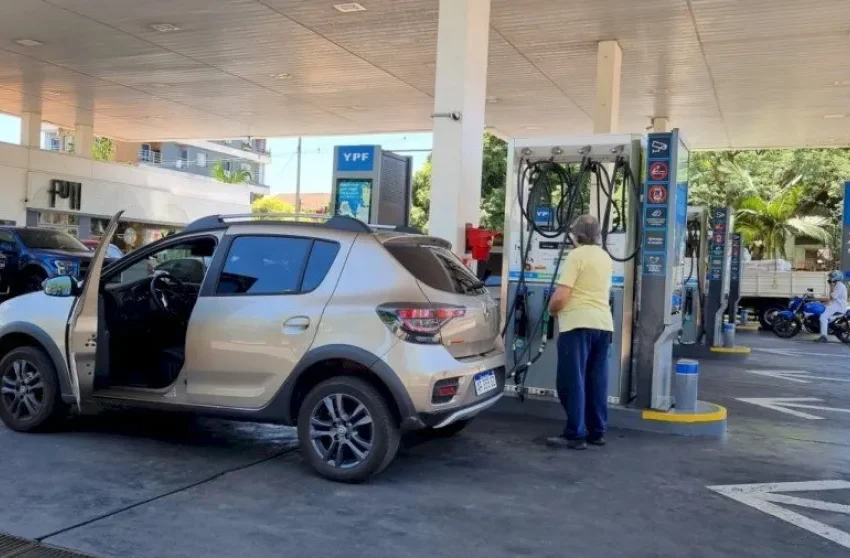 El Gobierno reglamentó el autoservicio de combustibles en las estaciones de servicio de todo el país