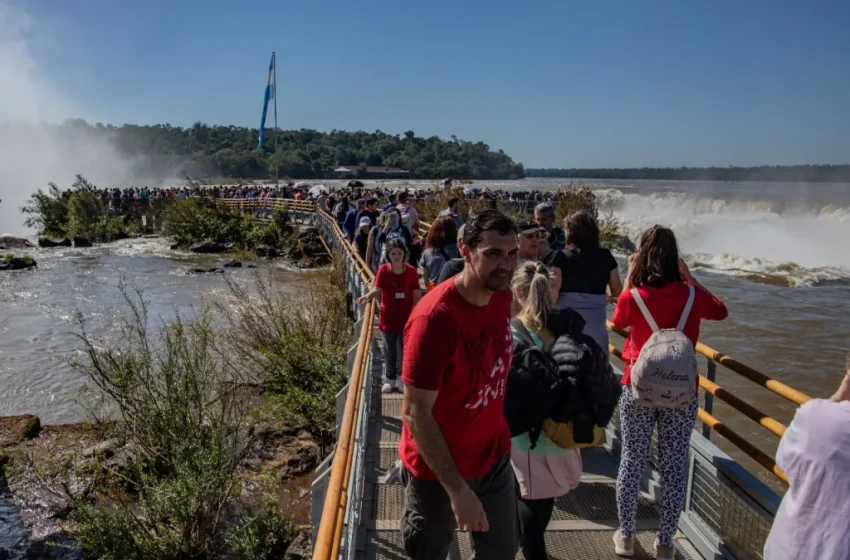  Semana Santa: en un día, cerca de 6 mil turistas visitaron las Cataratas del Iguazú