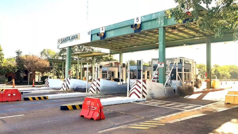 Trabajadores de peaje levantan barreras en rutas nacionales 12 y 14
