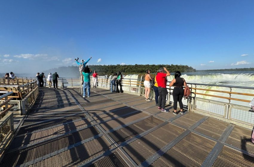  Este sábado vuelve el “Atardecer en Cataratas”: una experiencia única desde la Garganta del Diablo