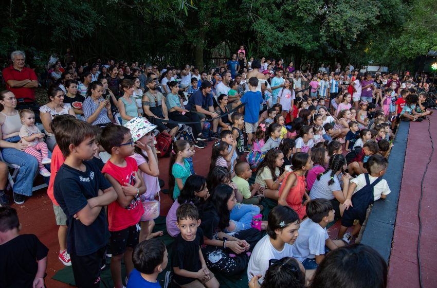  Al caer el sol en cataratas celebrará el aniversario de la Revolución de Mayo