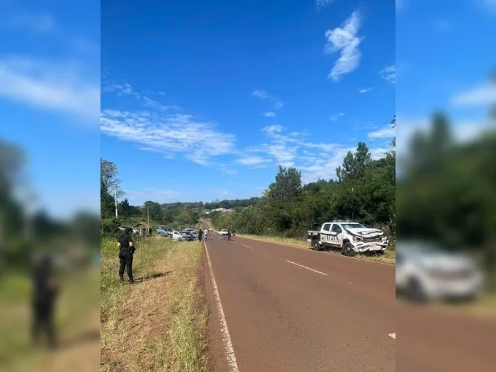  Oberá: Un móvil policial chocó contra un auto y hubo dos heridos