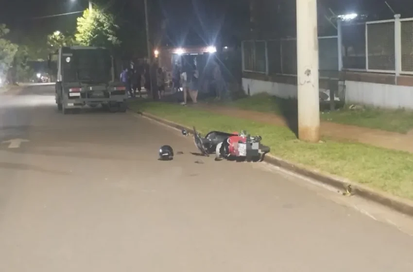  Motociclista falleció tras chocar contra un camión