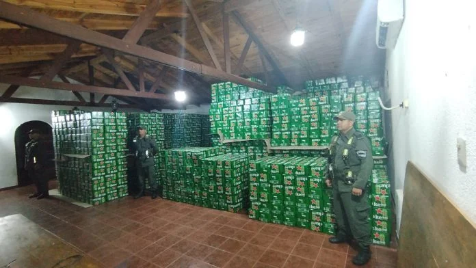 Gendarmería incautó millonaria carga de bebidas alcohólicas de origen extranjero en Corrientes 6 Gendarmería incautó millonaria carga de bebidas alcohólicas de origen extranjero en Corrientes