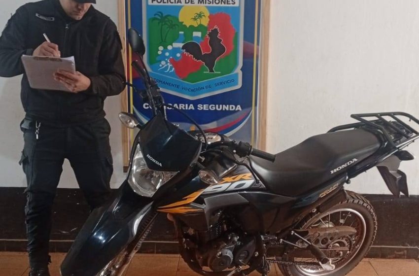 Recuperaron una motocicleta robada y le restituyen a su propietario