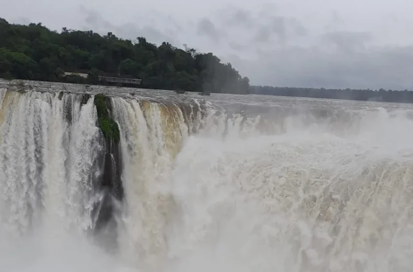  Las Cataratas del Iguazú tienen el doble del caudal normal por las intensas lluvias