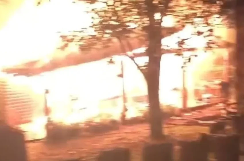 Una vela encendida provocó un incendio que destruyó por completo una casa en las 2.000 Hectáreas de Puerto Iguazú