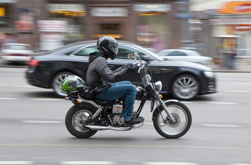  Diputada propone chalecos con QR y número visible para todos los motociclistas